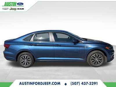 2019 Volkswagen Jetta, $16925. Photo 3