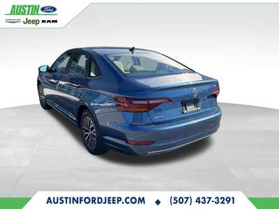 2019 Volkswagen Jetta, $16925. Photo 6