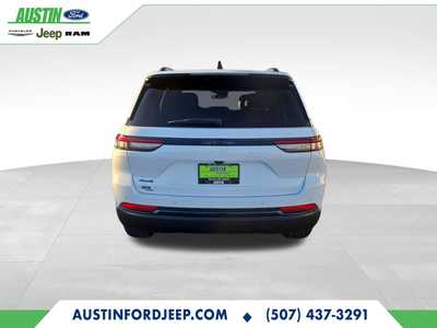 2025 Jeep Grand Cherokee, $41385. Photo 4