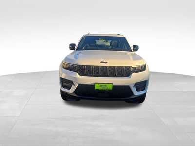 2025 Jeep Grand Cherokee, $41385. Photo 9