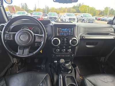 2014 Jeep Wrangler Unlimited, $17990. Photo 12