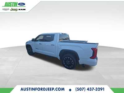 2022 Toyota Tundra Crew Cab, $45980. Photo 3