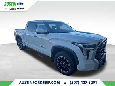 2022 Toyota Tundra Crew Cab, $45980. Photo 8