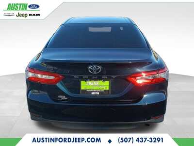 2018 Toyota Camry, $19100. Photo 4