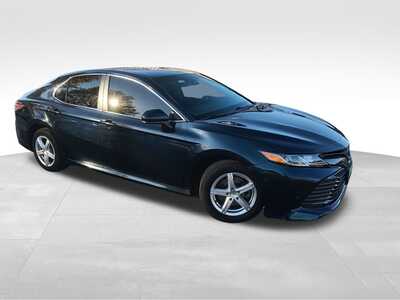 2018 Toyota Camry, $19100. Photo 8