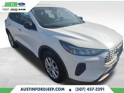 2023 Ford Escape, $25980. Photo 3