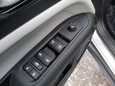 2026 Jeep Compass, $33355. Photo 12