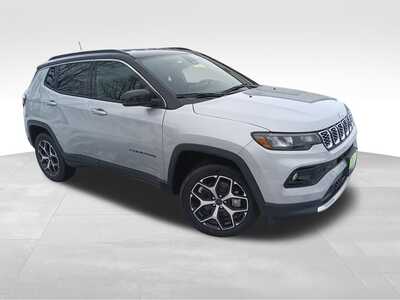2026 Jeep Compass, $33355. Photo 8
