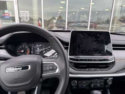 2022 Jeep Compass, $16980. Photo 12