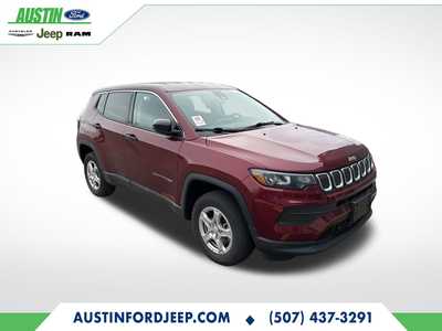 2022 Jeep Compass, $16980. Photo 3