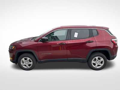 2022 Jeep Compass, $16980. Photo 8
