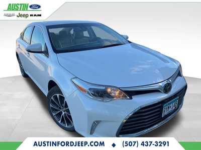 2018 Toyota Avalon, $15980. Photo 2