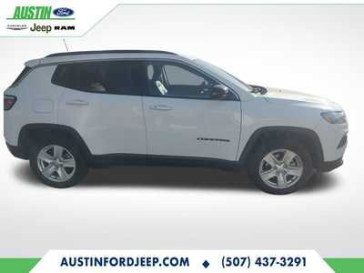 2022 Jeep Compass, $20490. Photo 4