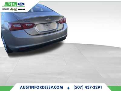 2024 Chevrolet Malibu, $18990. Photo 3