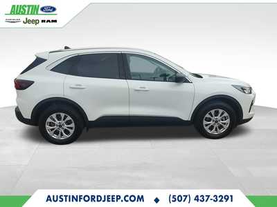 2023 Ford Escape, $23490. Photo 6