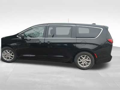 2024 Chrysler Pacifica, $31990. Photo 9