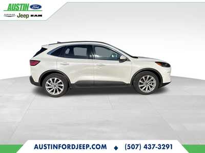 2021 Ford Escape, $19250. Photo 3