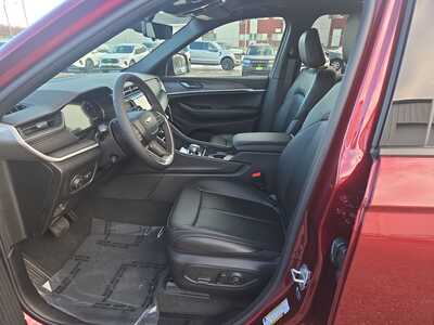 2025 Jeep Grand Cherokee L, $51480. Photo 9