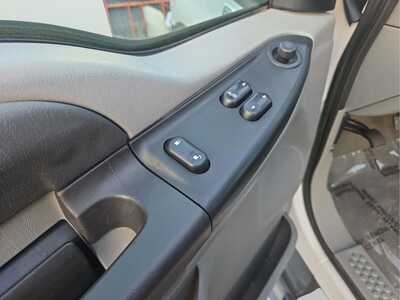 2006 Ford F250 Ext Cab, $12931. Photo 10