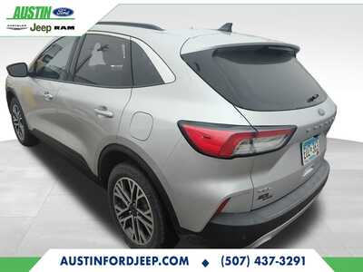 2020 Ford Escape, $17980. Photo 2