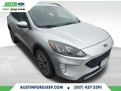 2020 Ford Escape, $17980. Photo 4