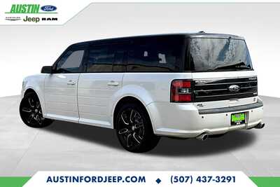 2011 Ford Flex, $6231. Photo 4
