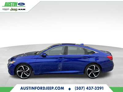 2018 Honda Accord, $18421. Photo 2