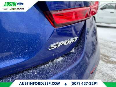 2018 Honda Accord, $18421. Photo 6