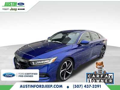 2018 Honda Accord, $18421. Photo 1