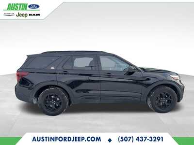 2022 Ford Explorer, $25401. Photo 5