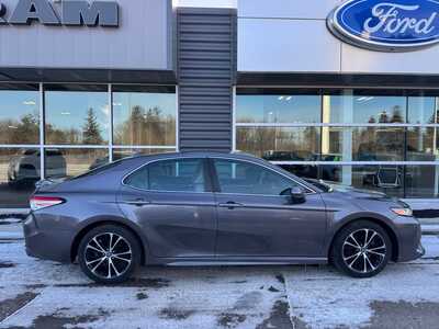 2020 Toyota Camry, $19331. Photo 6