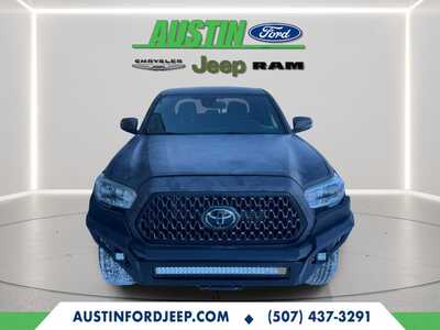 2018 Toyota Tacoma, $26931. Photo 8