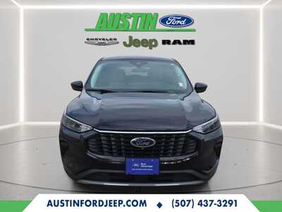 2023 Ford Escape, $23600. Photo 8