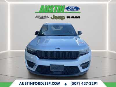 2024 Jeep Grand Cherokee, $25511. Photo 8
