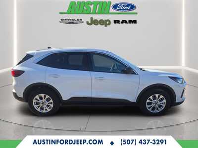 2023 Ford Escape, $23931. Photo 6