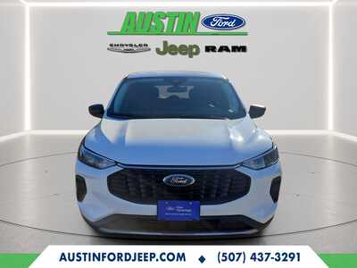 2023 Ford Escape, $23931. Photo 8