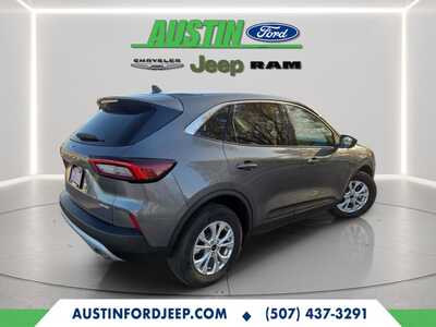 2023 Ford Escape, $22206. Photo 5
