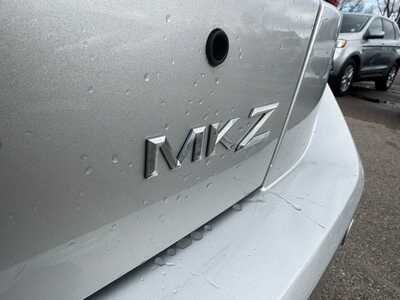 2011 Lincoln MKZ, $10931. Photo 11