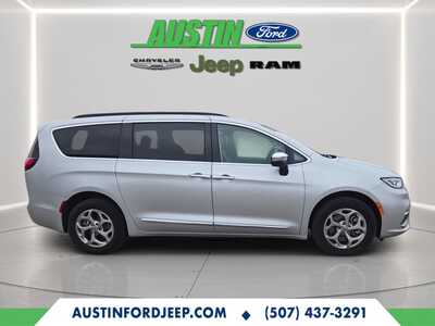 2023 Chrysler Pacifica, $34921. Photo 5