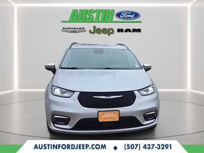 2023 Chrysler Pacifica, $34921. Photo 7