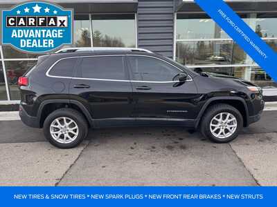 2017 Jeep Cherokee, $12931. Photo 6