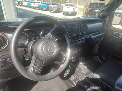 2018 Jeep Wrangler Unlimited, $21656. Photo 10