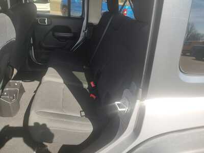 2018 Jeep Wrangler Unlimited, $21656. Photo 11