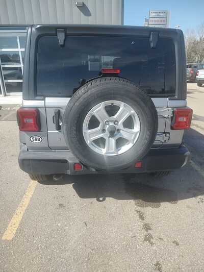 2018 Jeep Wrangler Unlimited, $21656. Photo 4
