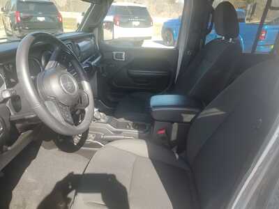 2018 Jeep Wrangler Unlimited, $21656. Photo 9