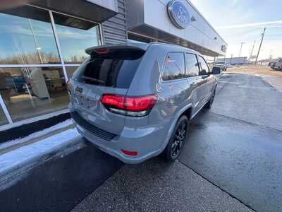 2022 Jeep Grand Cherokee, $21331. Photo 5