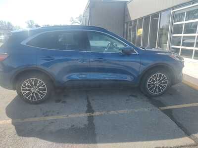 2022 Ford Escape, $25638. Photo 6