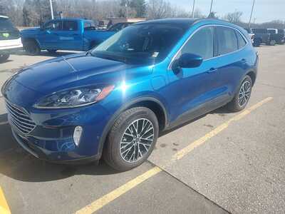 2022 Ford Escape, $25638. Photo 1