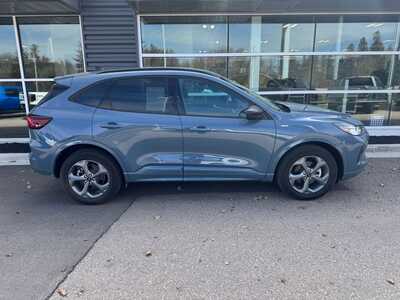 2023 Ford Escape, $23931. Photo 6