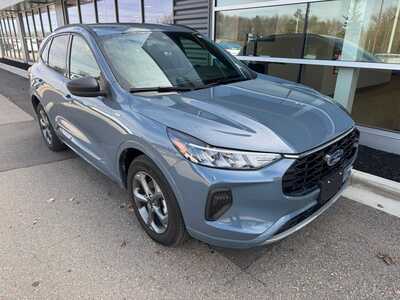 2023 Ford Escape, $23931. Photo 7